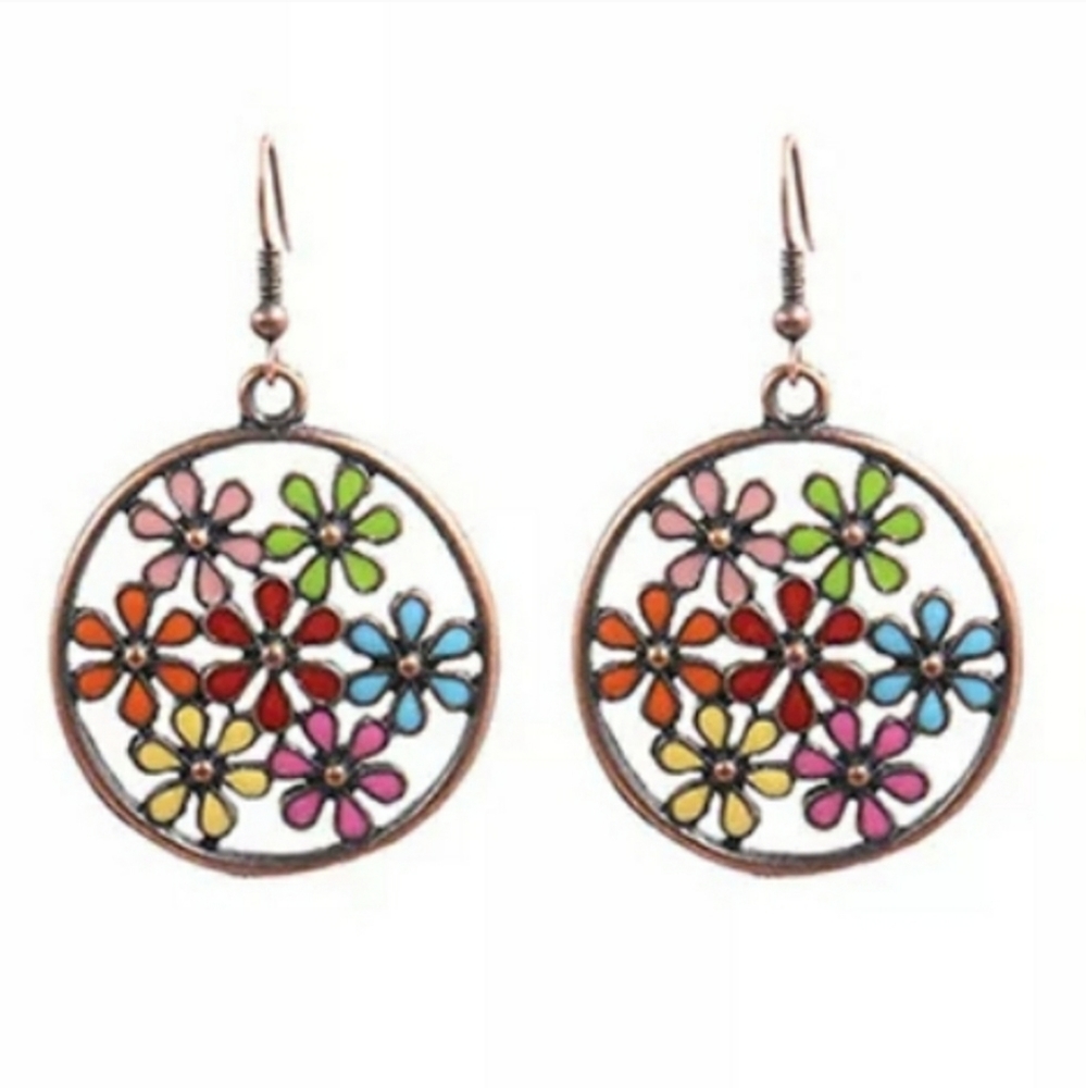 Cute Flower Dangle Earrings - Picture 3 of 3